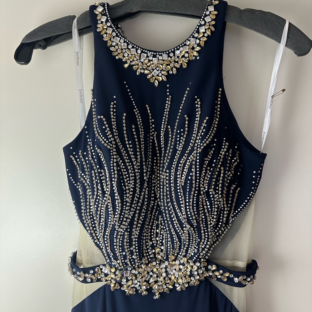 Tony Bowl size 4 Gown